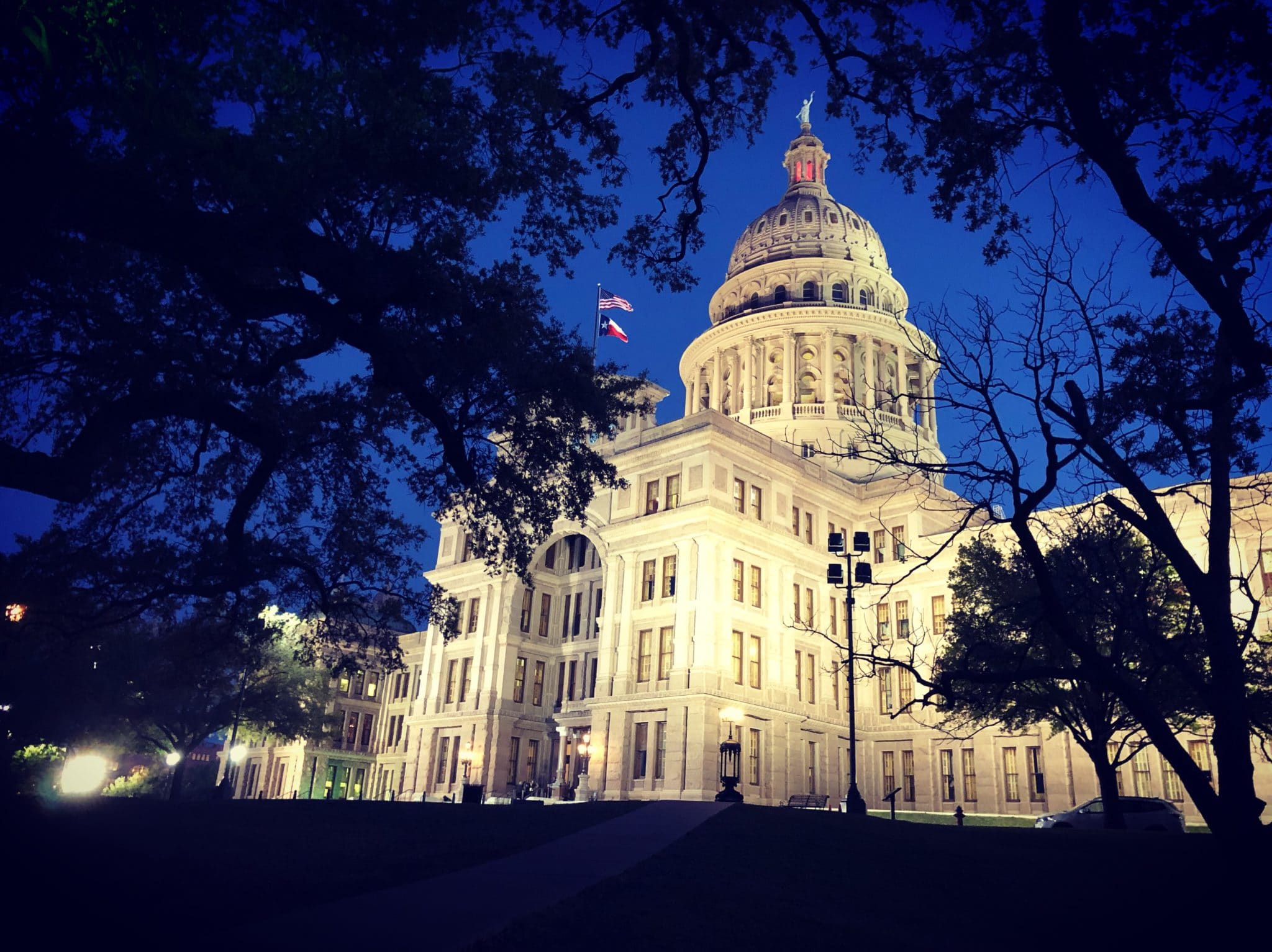 Texas state capitol building at night